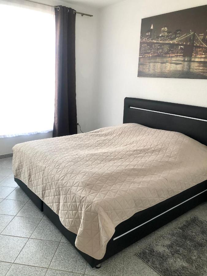 Delux Ferienwohnung Kunstgalerie Und Ilmradweg Kranichfeld Exteriör bild
