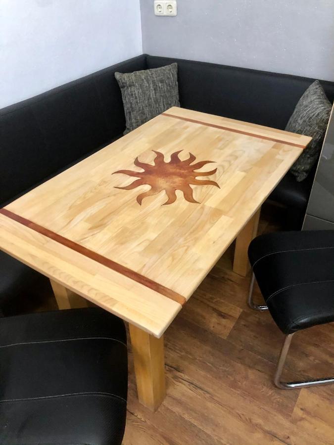 Delux Ferienwohnung Kunstgalerie Und Ilmradweg Kranichfeld Exteriör bild