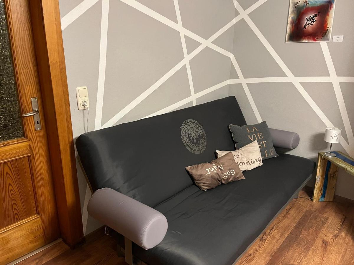 Delux Ferienwohnung Kunstgalerie Und Ilmradweg Kranichfeld Exteriör bild