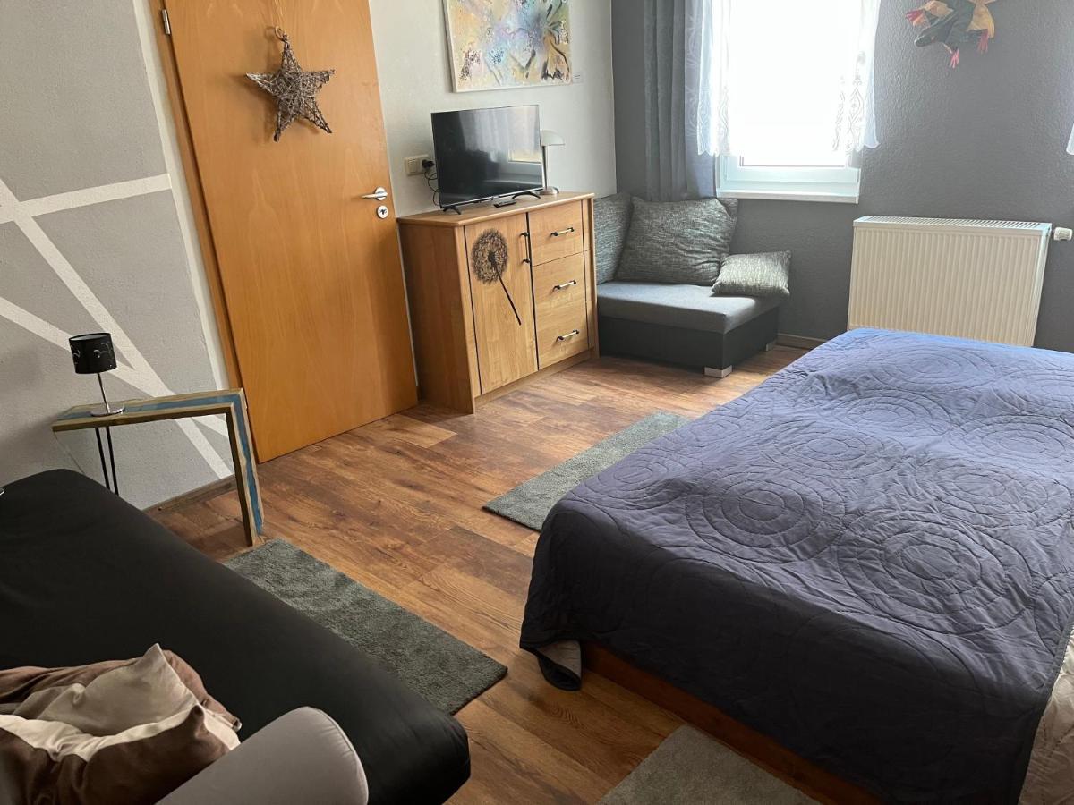Delux Ferienwohnung Kunstgalerie Und Ilmradweg Kranichfeld Exteriör bild